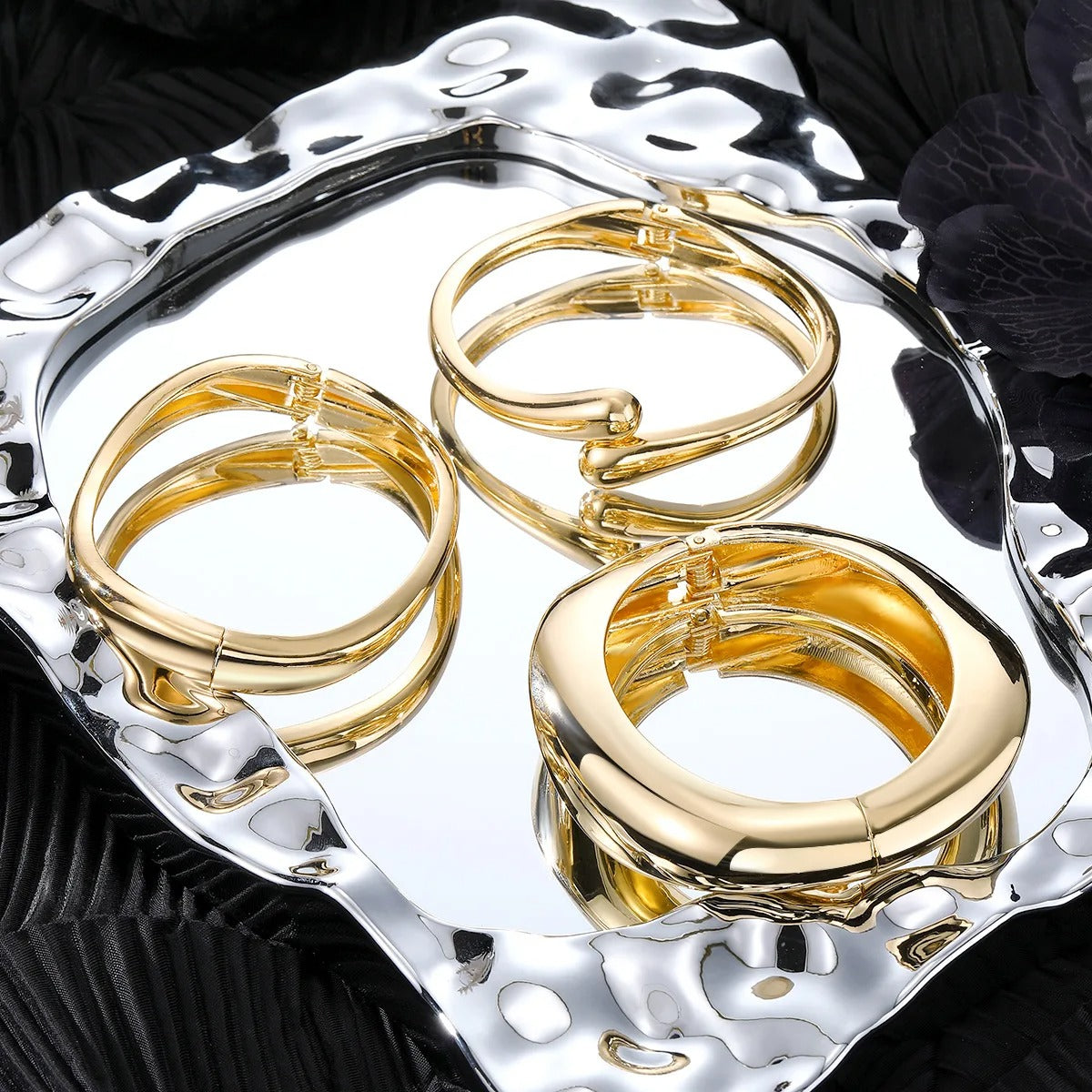 Vintage Sculpted Cuff Bracelet – Bold Gold & Silver Statement Jewelry